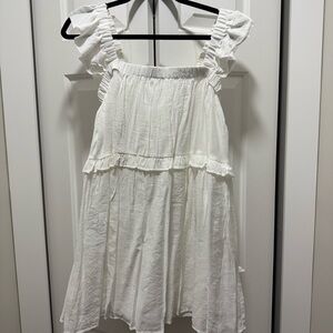 White sleeveless dress